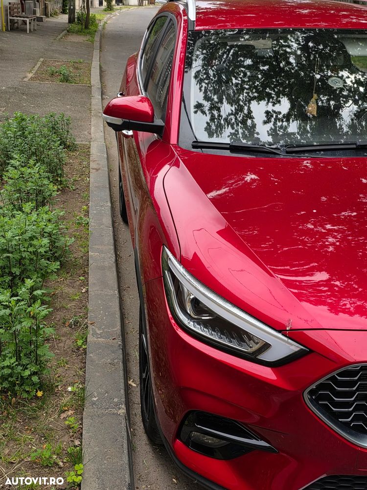 MG ZS 1.5 GSL 5MT Exclusive - 12