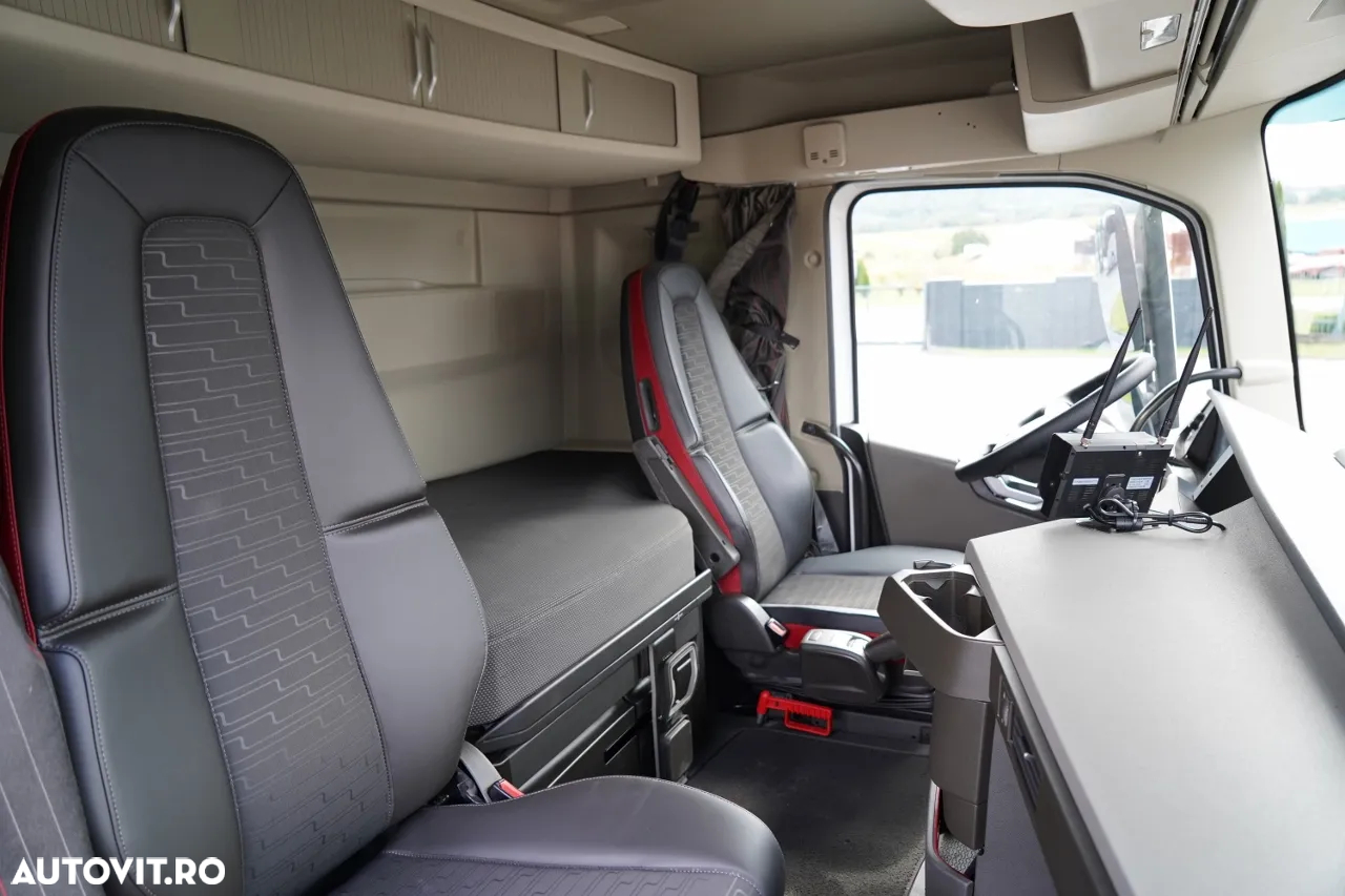 Volvo FH 460 / SISTEM HIDRAULIC / CABINĂ JOSĂ / ANVELOPE 100% / 2018 / IMPORTAT - 31
