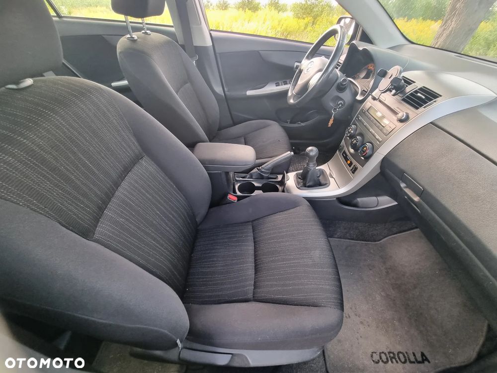 Toyota Corolla 1.6 VVT-i Terra Start - 6