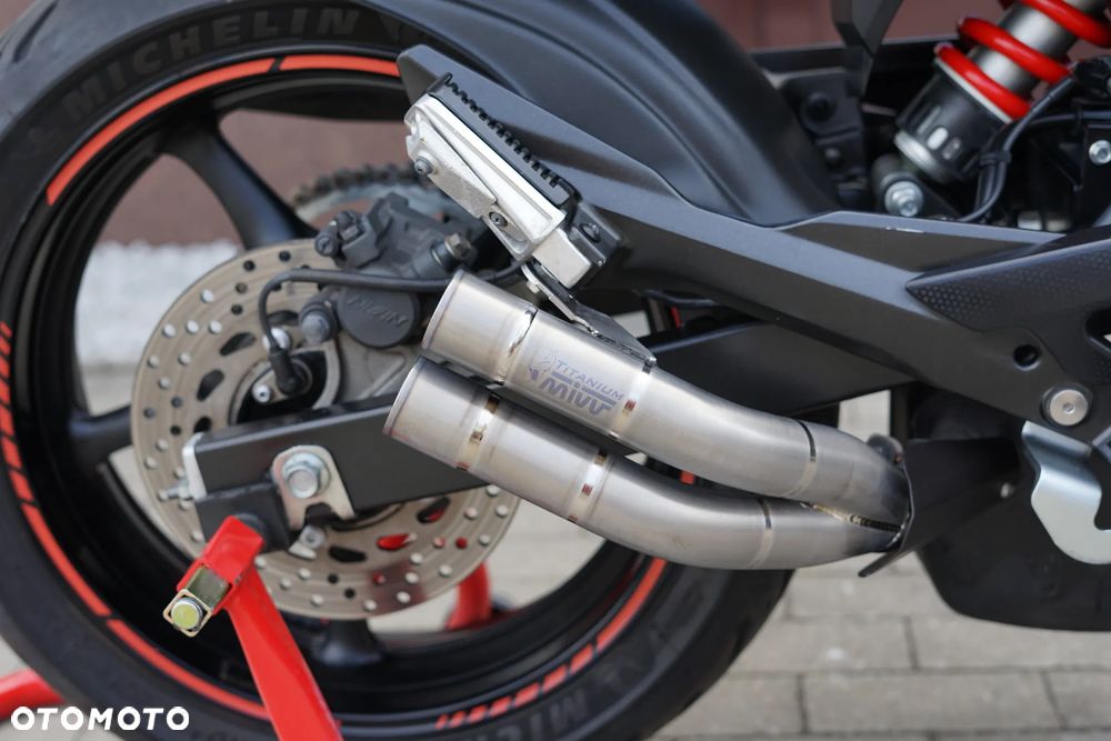 Yamaha XJ - 8