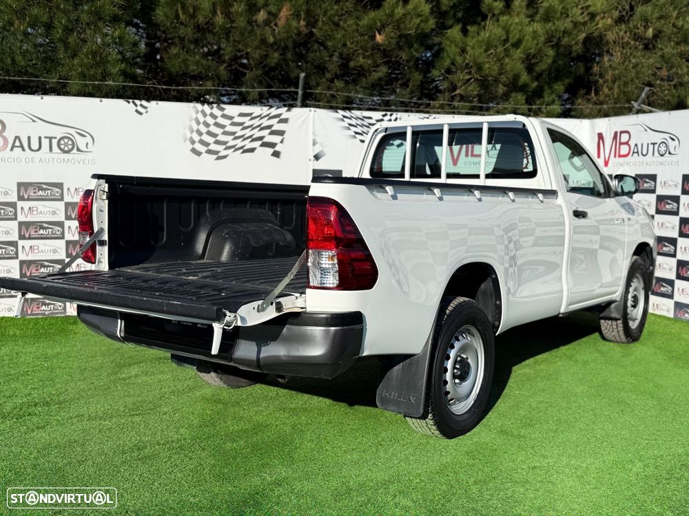 Toyota Hilux 2.4 D-4D 4WD CE CH - 13