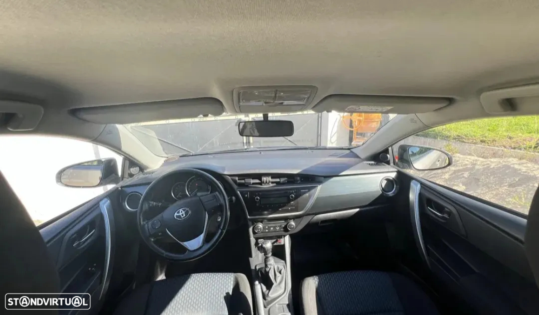 Toyota Auris 1.4 D-4D Comfort - 2