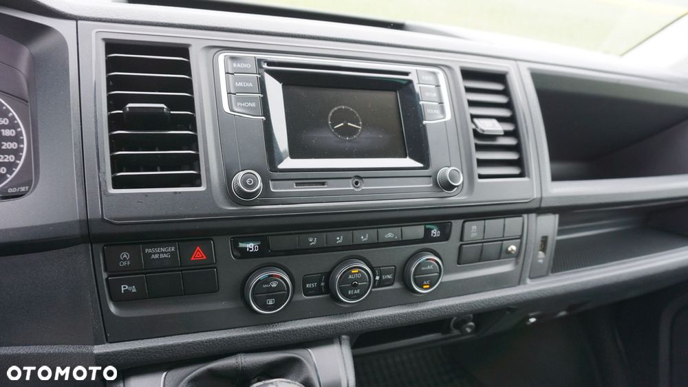 Volkswagen Caravelle 2.0 TDI L2 Highline - 21