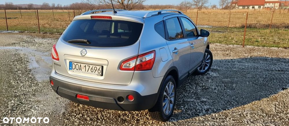 Nissan Qashqai - 2