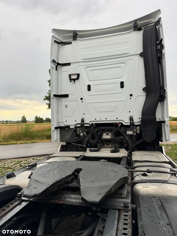 Mercedes-Benz Actros - 13