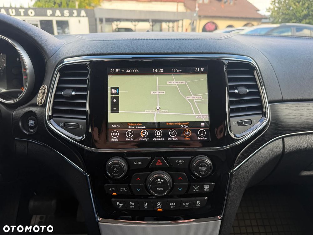 Jeep Grand Cherokee - 33
