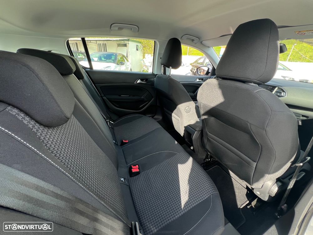 Peugeot 308 1.5 BlueHDi Style - 11