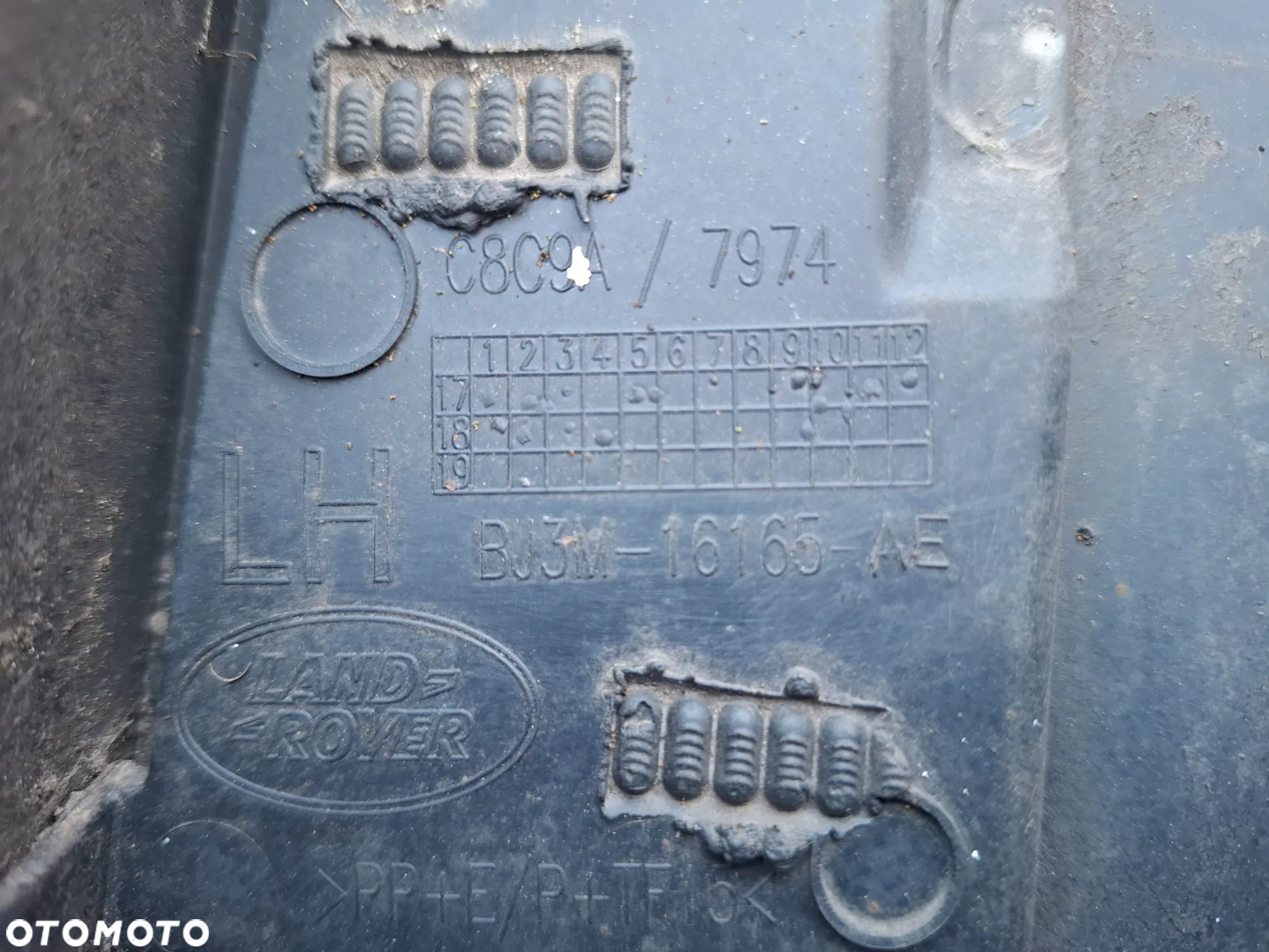 RANGE ROVER EVOQUE LIFT L538 DOLNA LISTWA BŁOTNIKA ZAKONCZENIE LEWE - 3