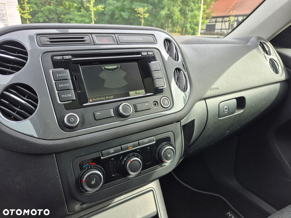 Volkswagen Tiguan 2.0 TDI DPF BlueMotion Technology Trend & Fun - 19