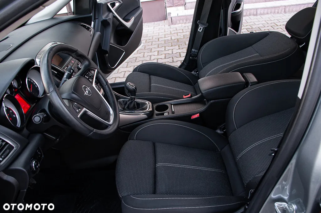 Opel Astra 1.4 Turbo Edition - 37