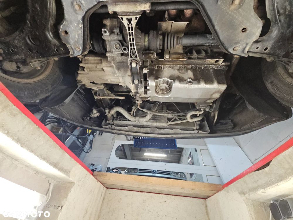 Volkswagen Golf 1.6 Basis - 31