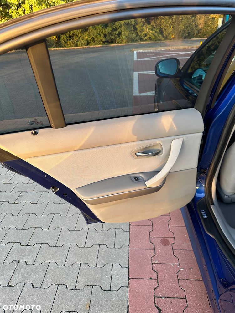 BMW Seria 3 320d - 21