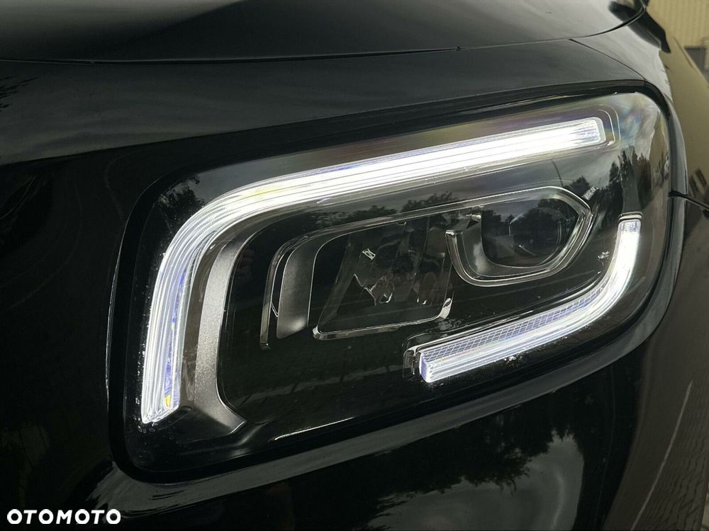 Mercedes-Benz GLB 200 Progressive 7G-DCT - 12