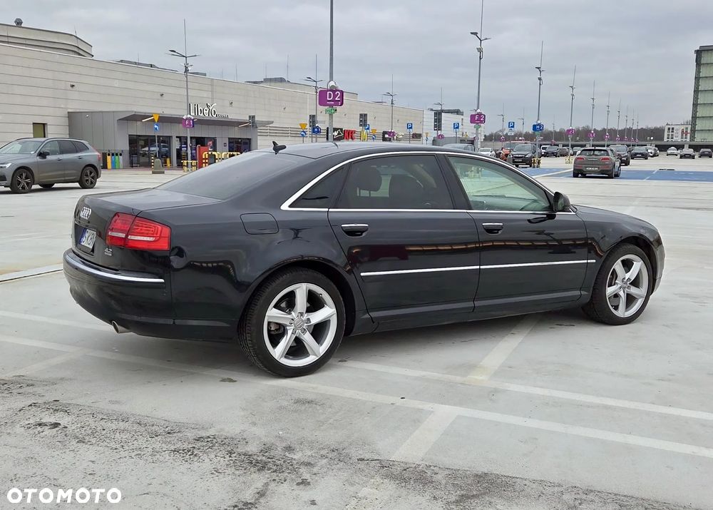 Audi A8 4.2 FSI Quattro - 12