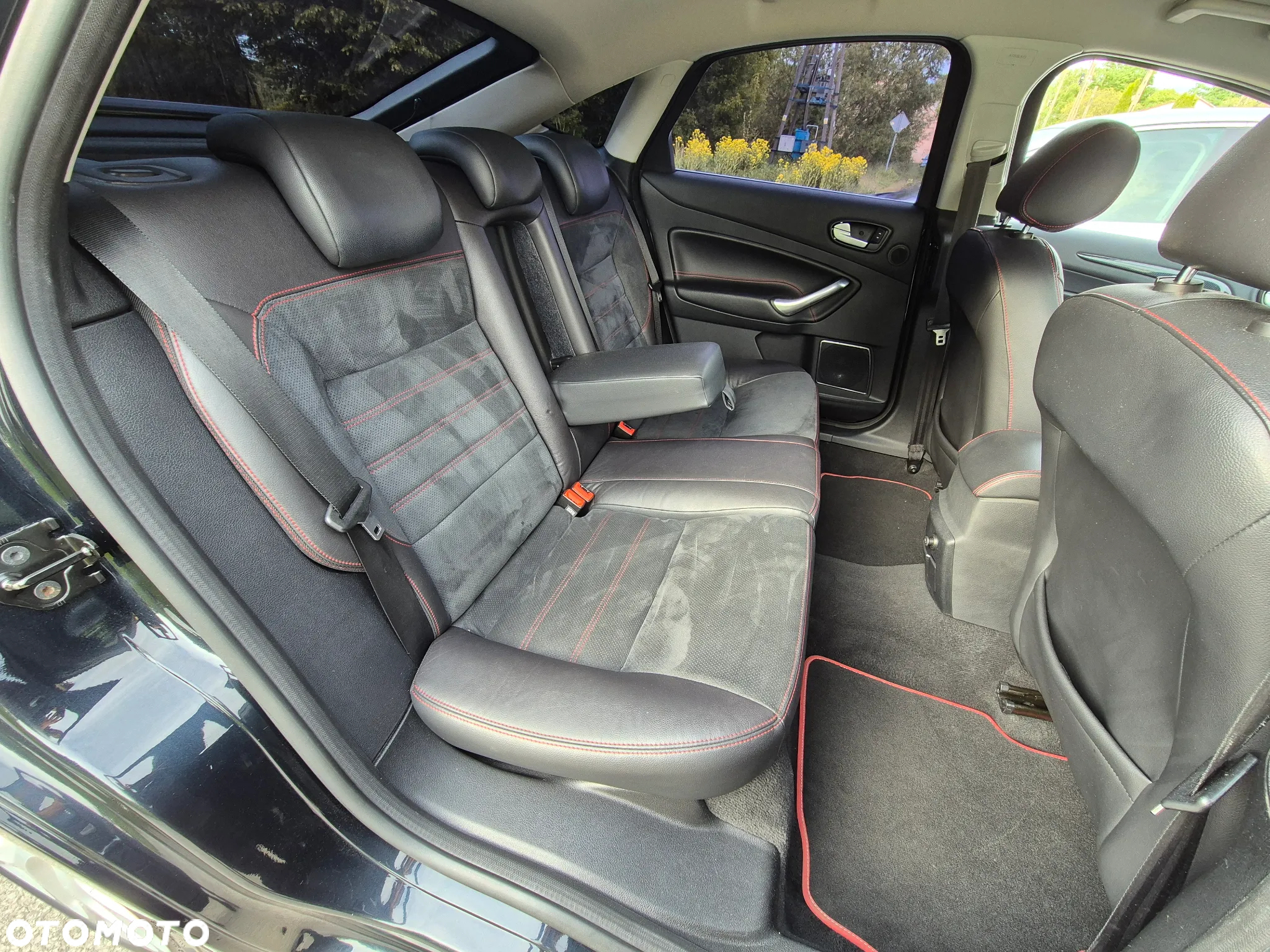 Ford Mondeo 2.5 Titanium S - 36