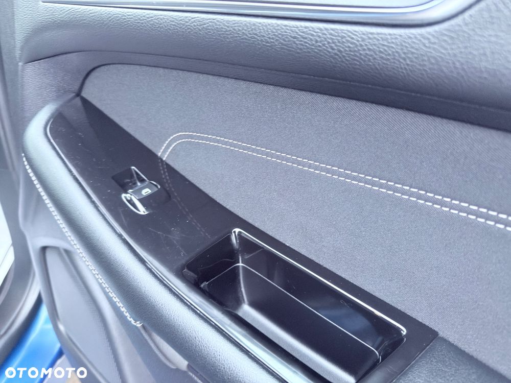 Ford Edge 2.0 EcoBlue Bi-Turbo 4x4 Titanium - 34