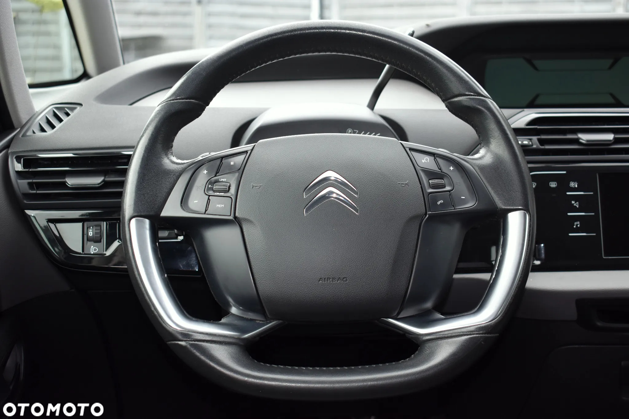 Citroën C4 SpaceTourer PureTech 130 Stop&Start EAT8 SELECTION - 27