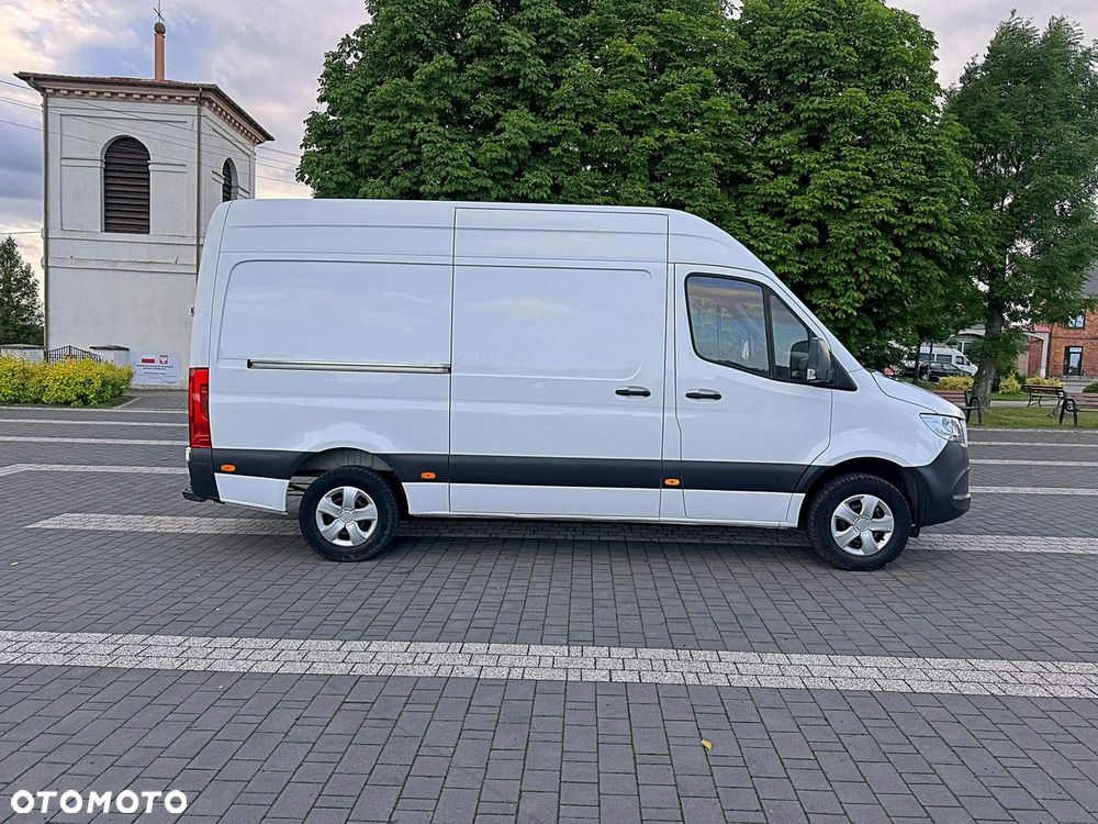 Mercedes-Benz Sprinter - 5
