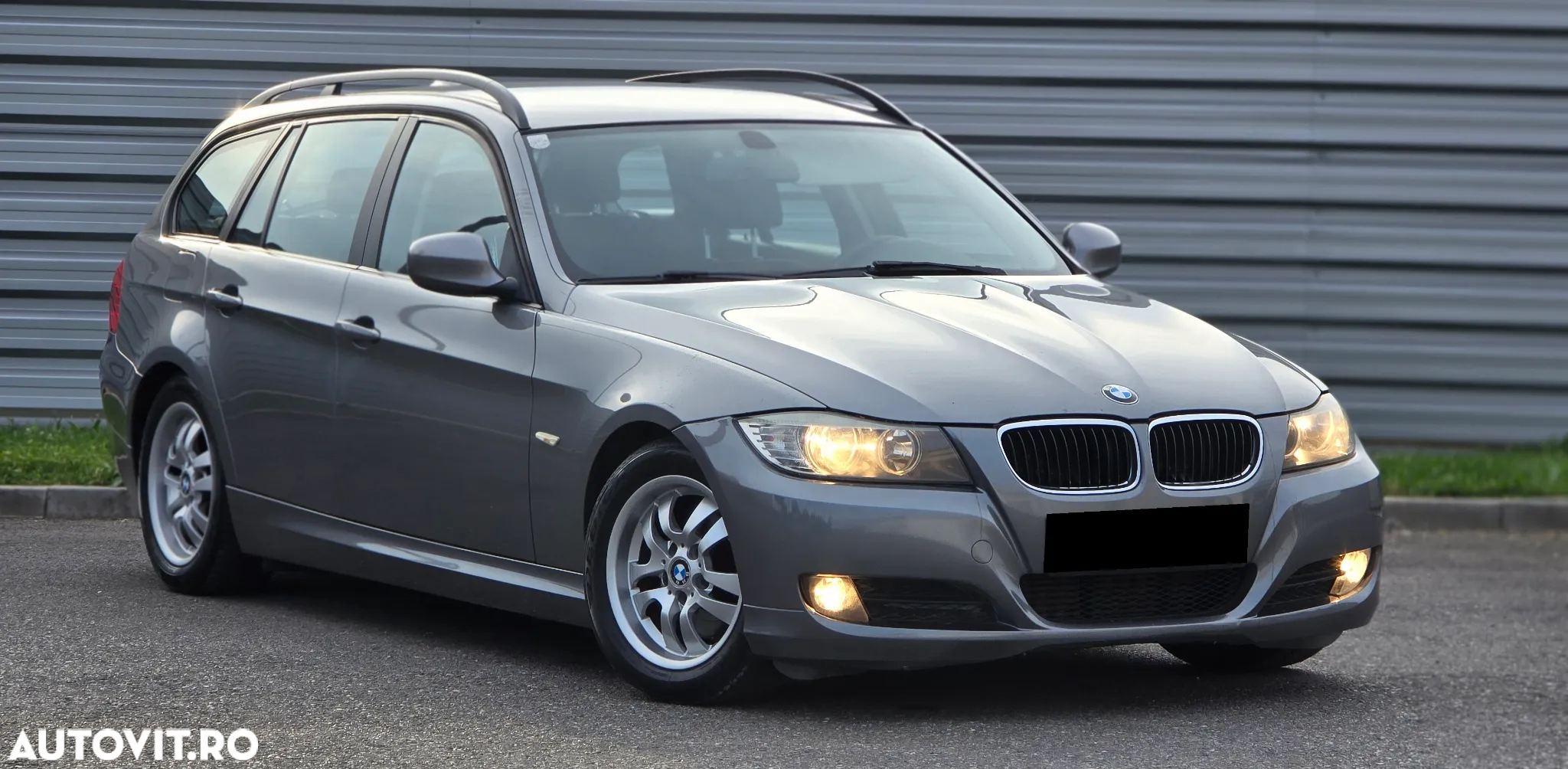 BMW Seria 3 318d DPF Touring - 2