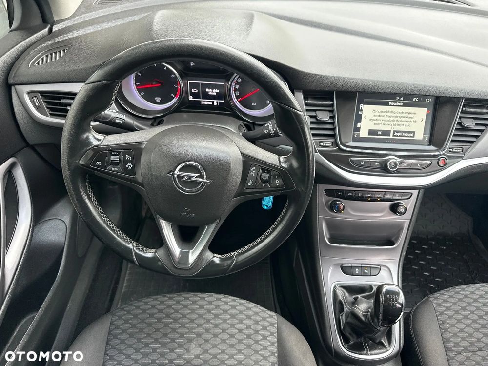 Opel Astra 1.4 T Enjoy S&S - 19