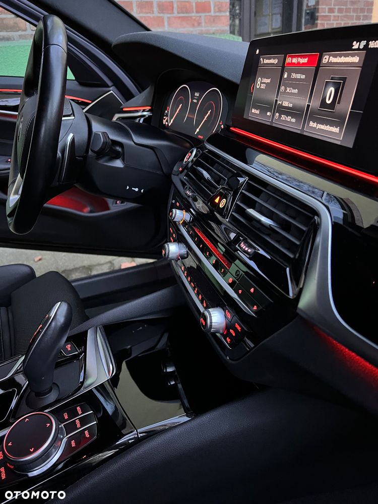 BMW Seria 5 520d M Sport Edition - 18