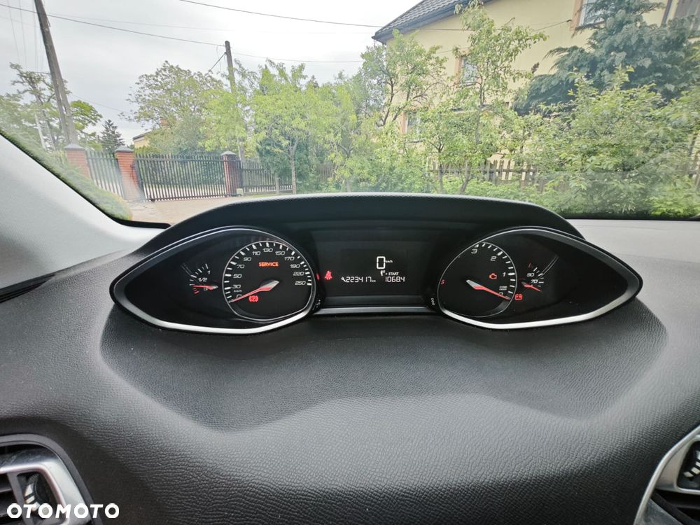 Peugeot 308 1.6 e-HDi Allure S&S - 12