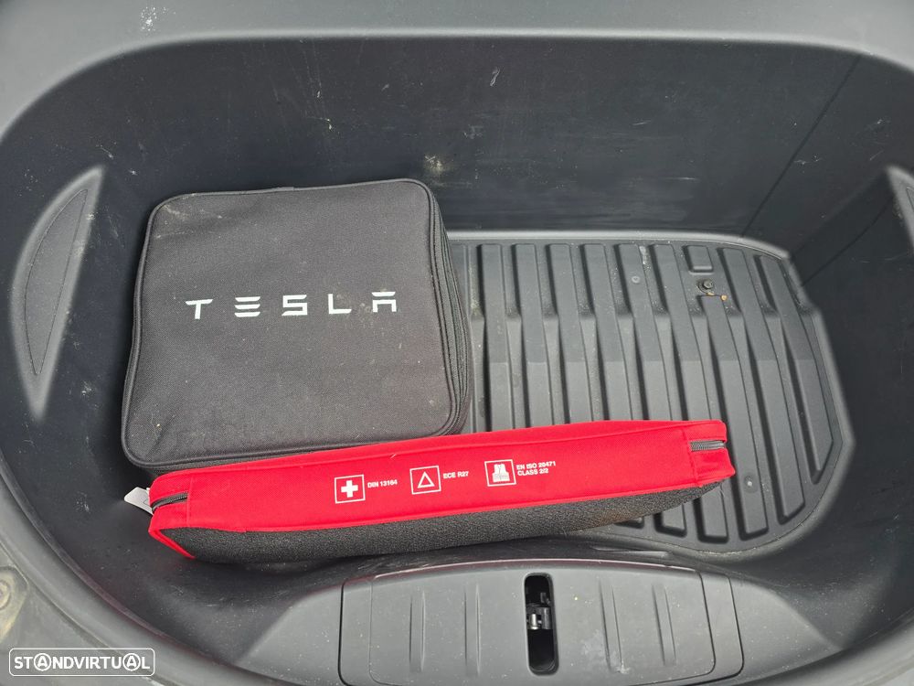 Tesla Model 3 Performance Dual Motor AWD - 17