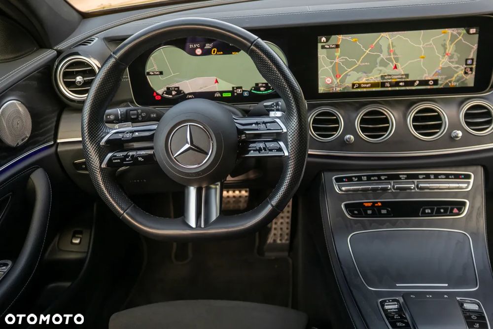 Mercedes-Benz Klasa E 300de 4Matic 9G-TRONIC - 40