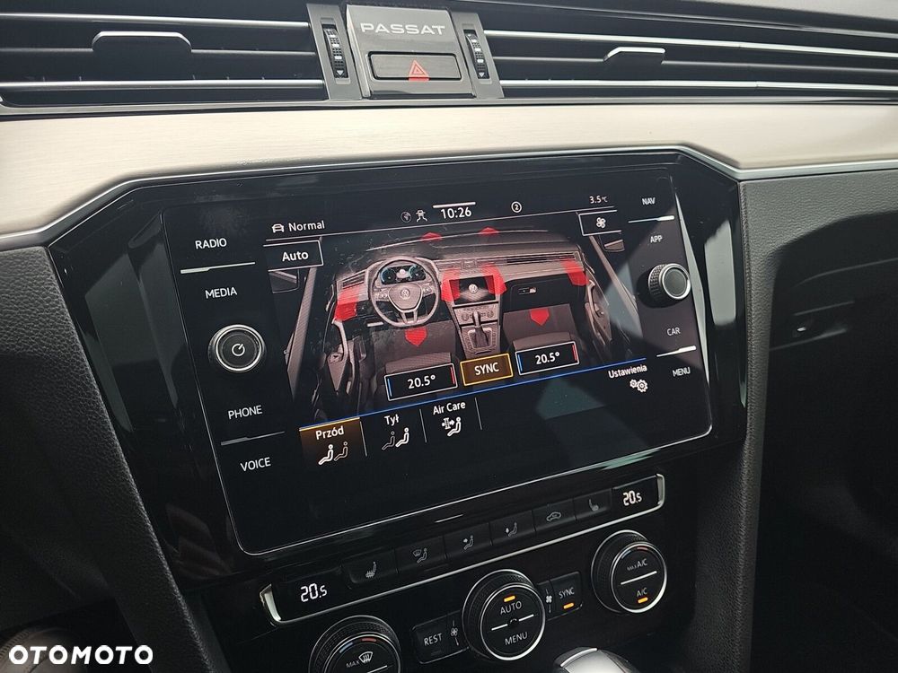 Volkswagen Passat - 33