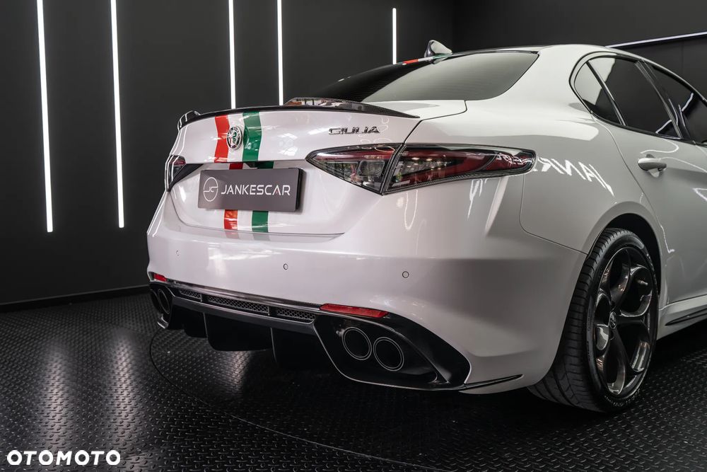 Alfa Romeo Giulia 2.9 Bi Turbo V6 Quadrifoglio - 15