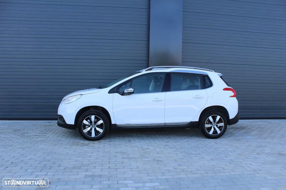 Peugeot 2008 1.2 PureTech Allure - 5