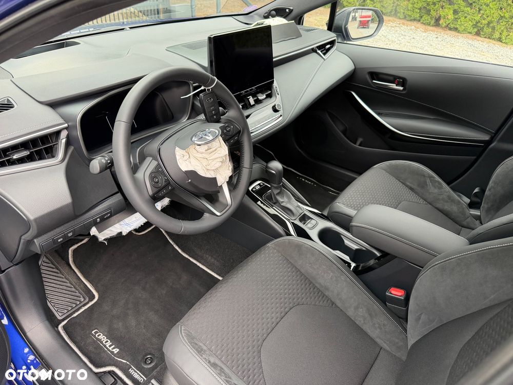 Toyota Corolla 1.8 Business Edition - 23
