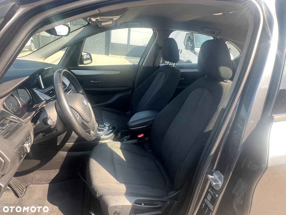 BMW Seria 2 216d Advantage - 11