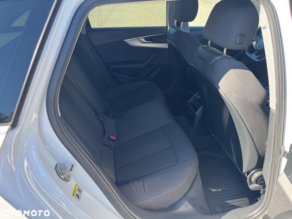 Audi A4 Avant 2.0 TDI DPF S line Sportpaket - 29
