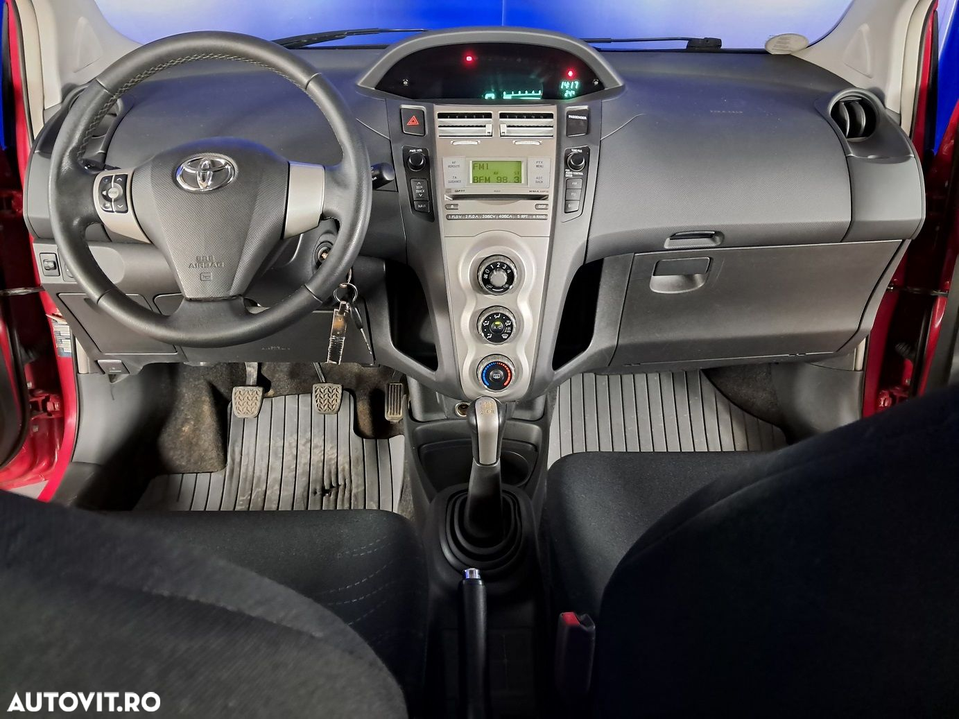 Toyota Yaris - 13