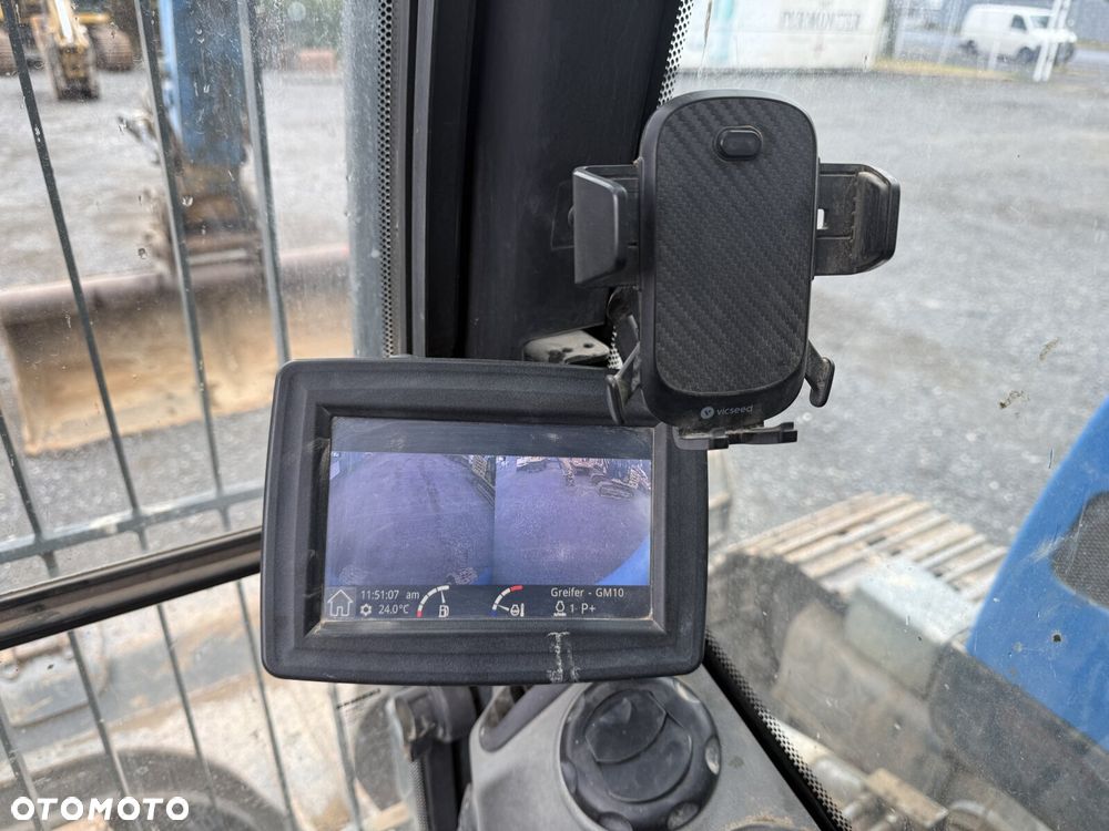 Liebherr R926 COMPACT - 11