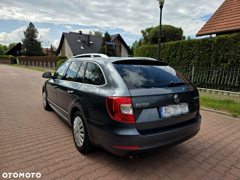 Skoda Superb 2.0 TDI Business - 4