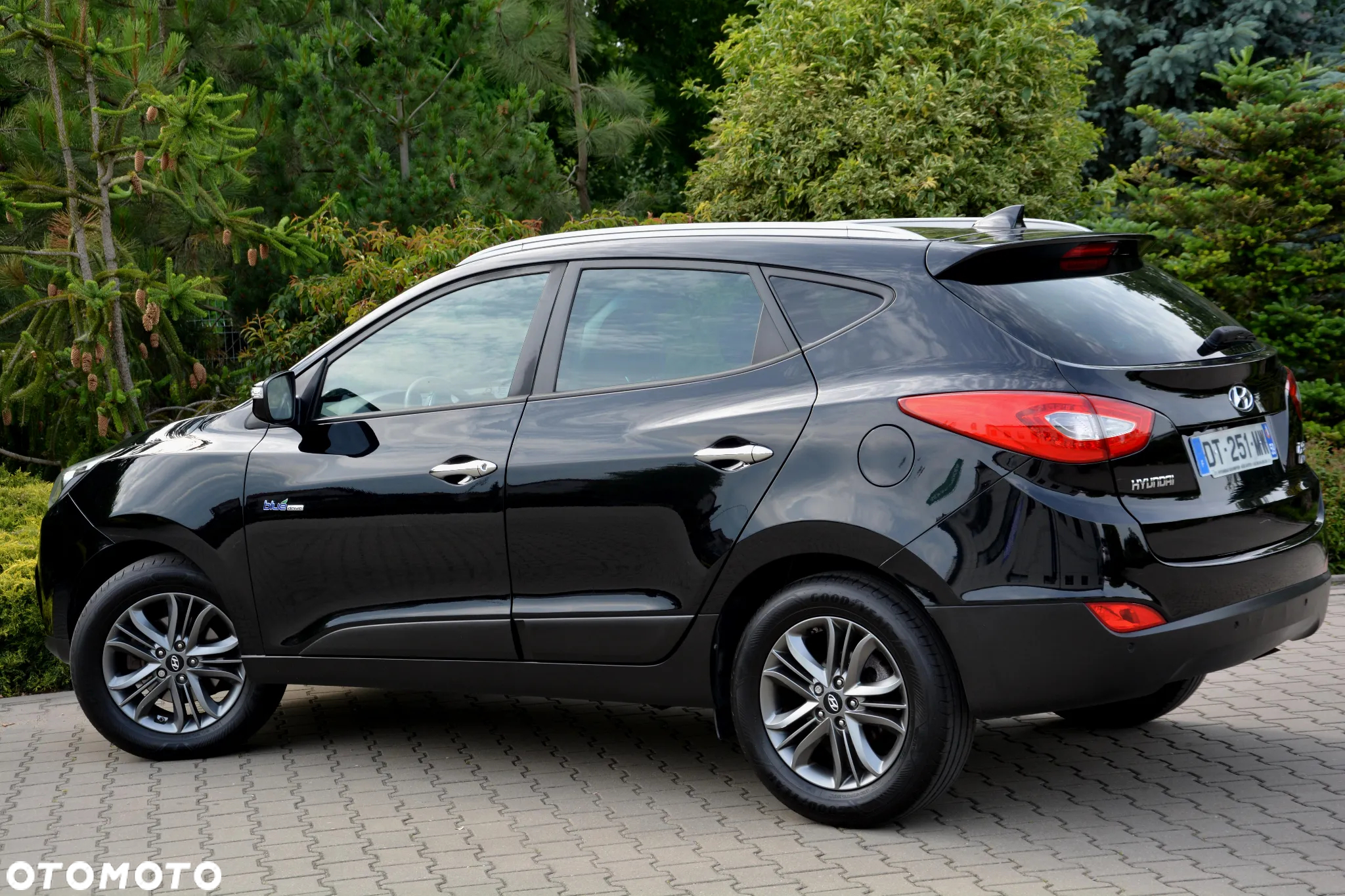 Hyundai ix35 1.7 CRDi 2WD blue Finale Gold - 15