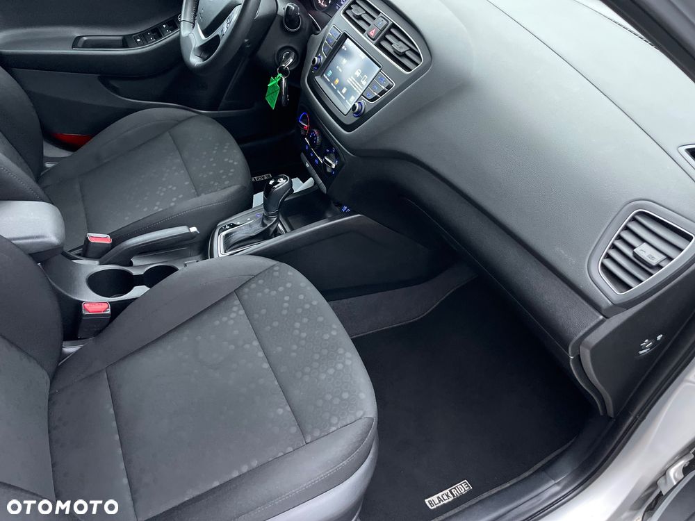 Hyundai i20 - 15