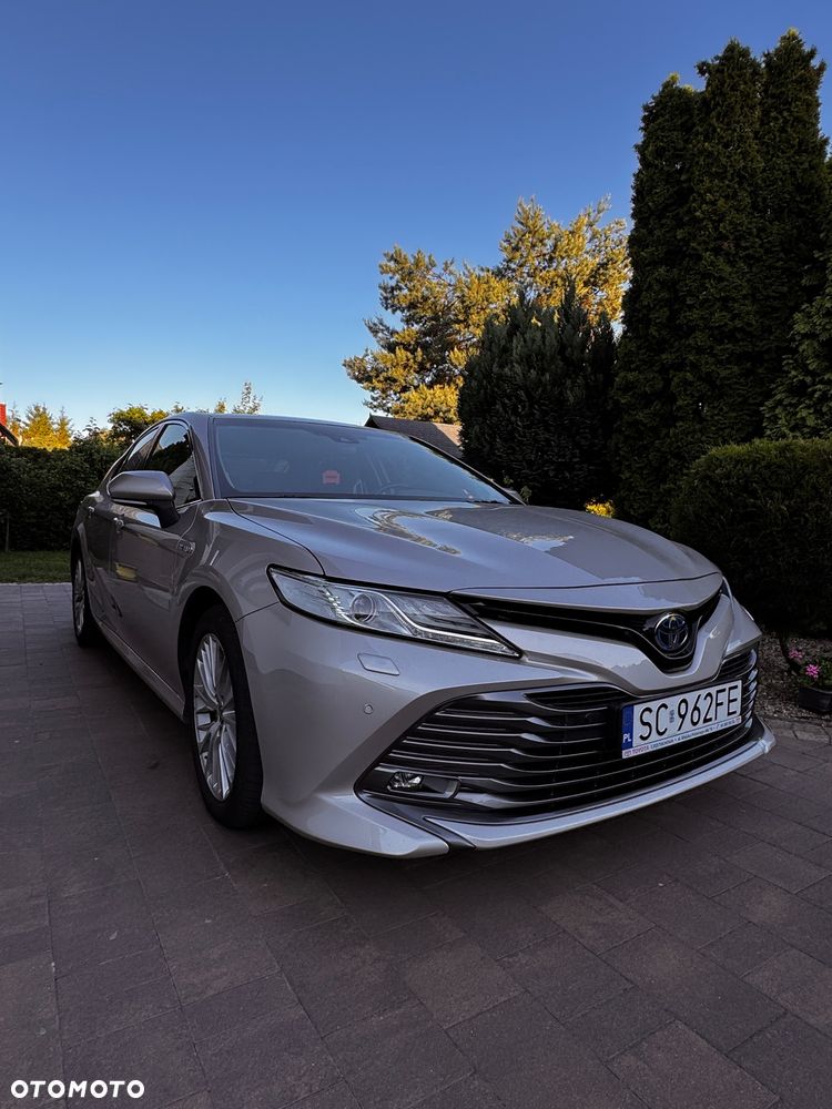 Toyota Camry 2.5 Hybrid Executive CVT - 2