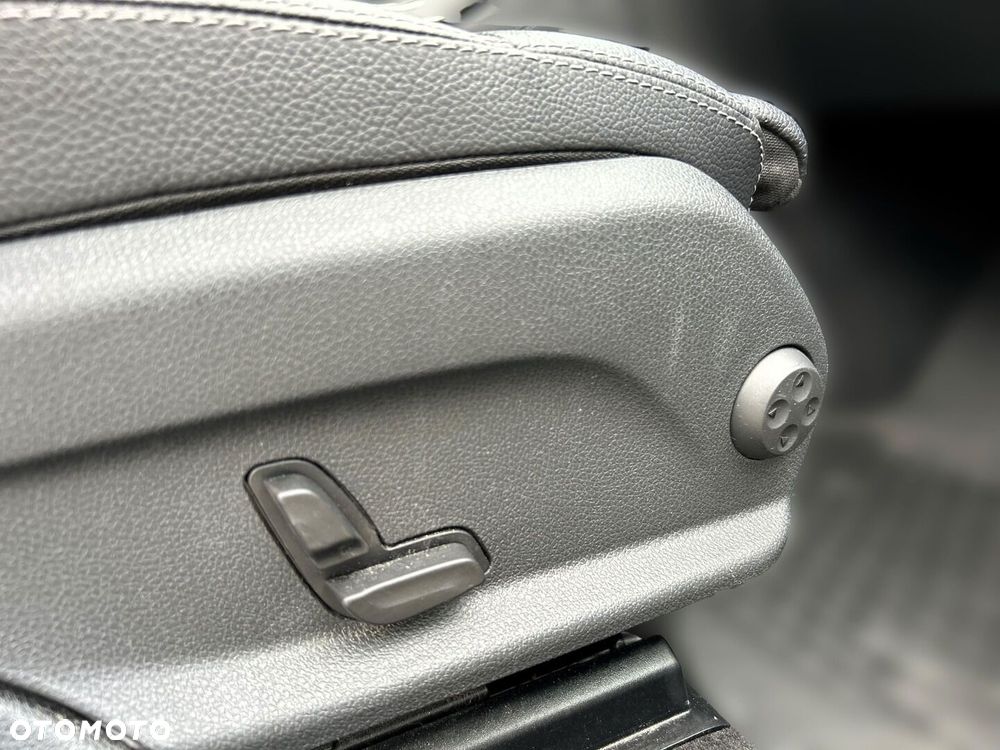 Mercedes-Benz GLC - 19