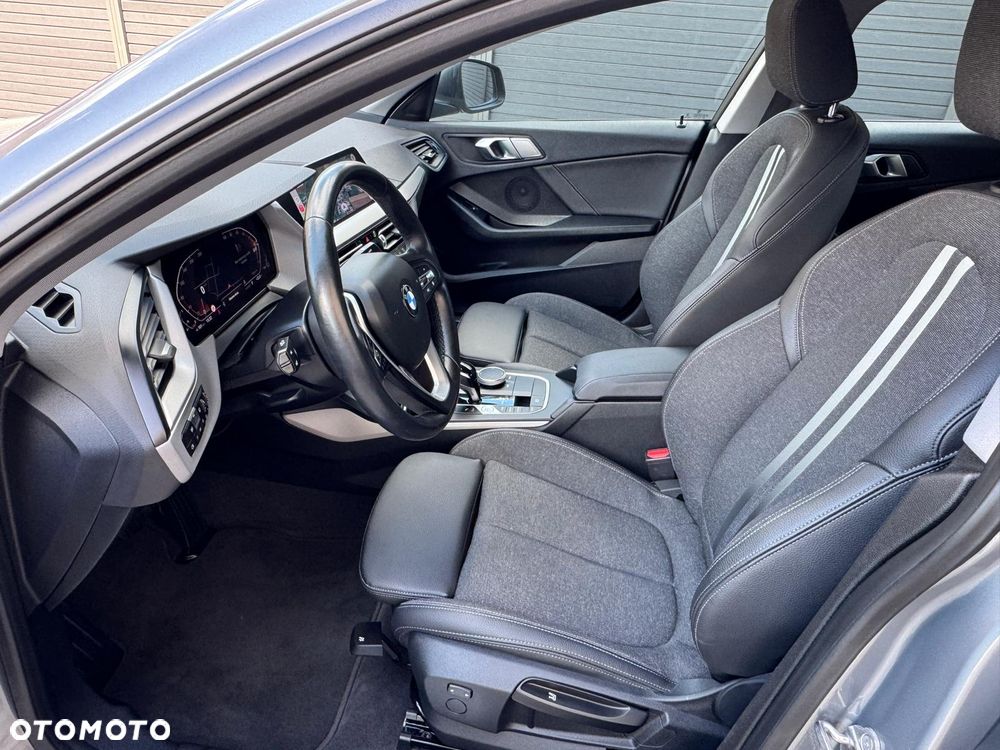BMW Seria 2 220i Advantage sport - 12