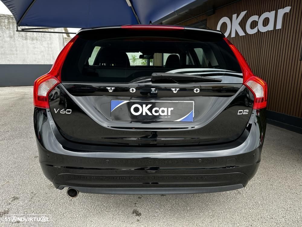 Volvo V60 2.0 D2 Momentum - 18