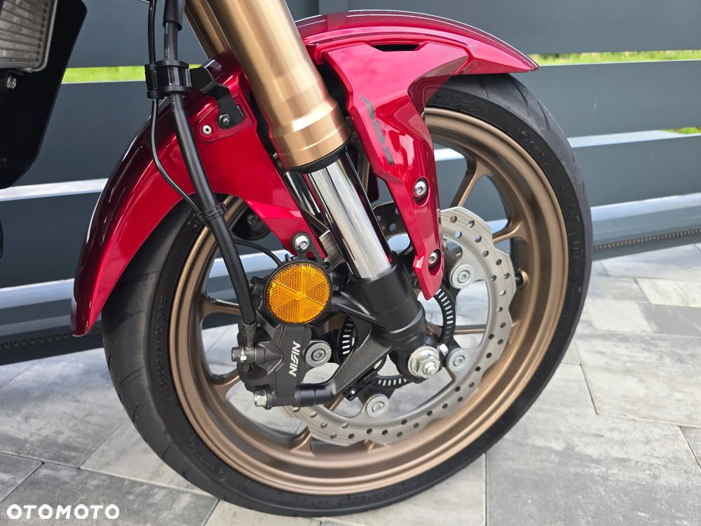 Honda CB - 16