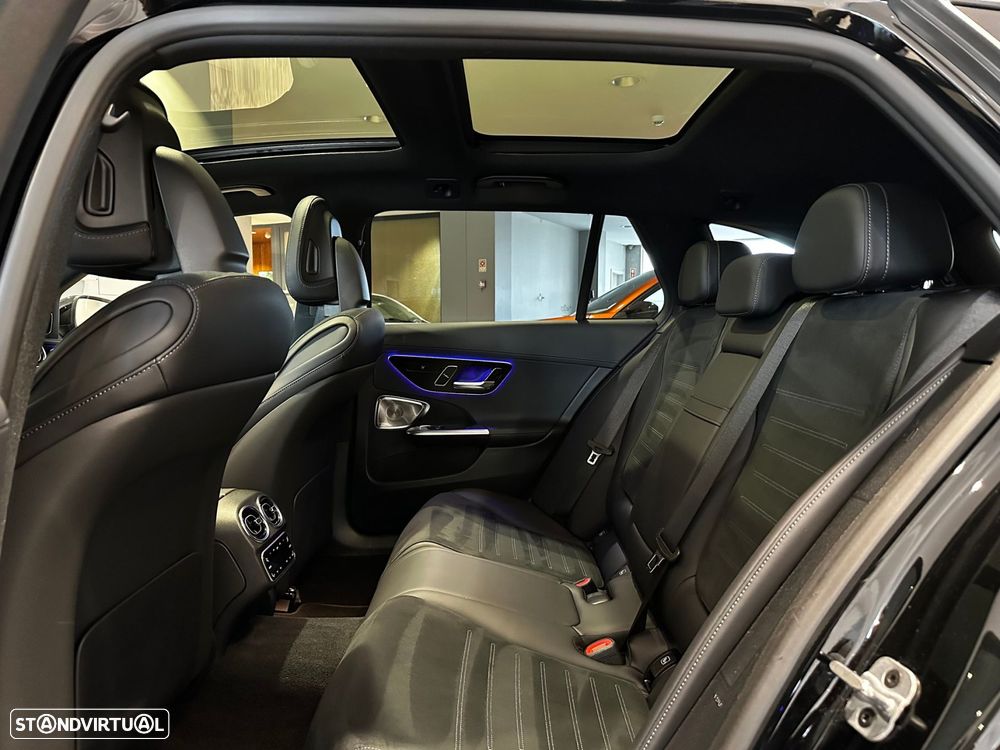 Mercedes-Benz C 300 de AMG Line - 35