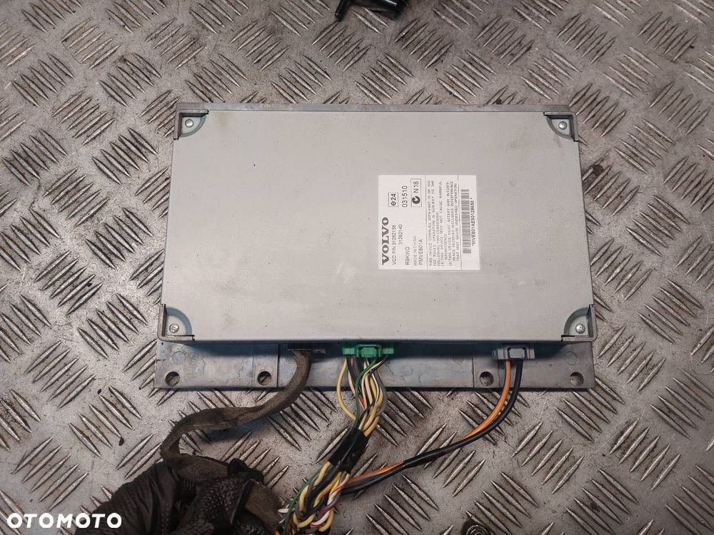 WZMACNIACZ AUDIO VOLVO C30 I 31282140 31210089 - 4