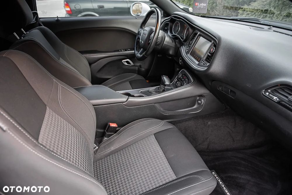 Dodge Challenger 5.7 R/T - 29