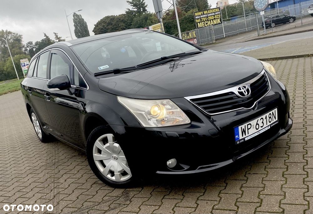 Toyota Avensis 2.0 D-4D Premium - 1