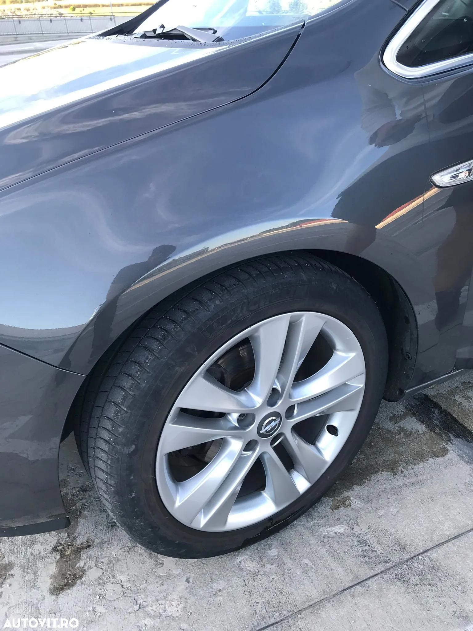 Opel Astra 1.6 Turbo Sport - 4