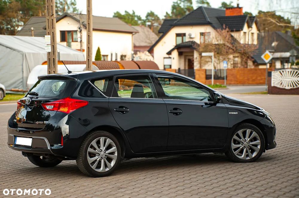 Toyota Auris - 13